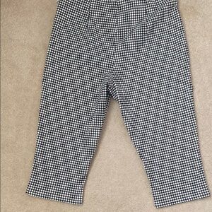 CLASSIC GINGHAM Capris! Made with Stretch fabric.